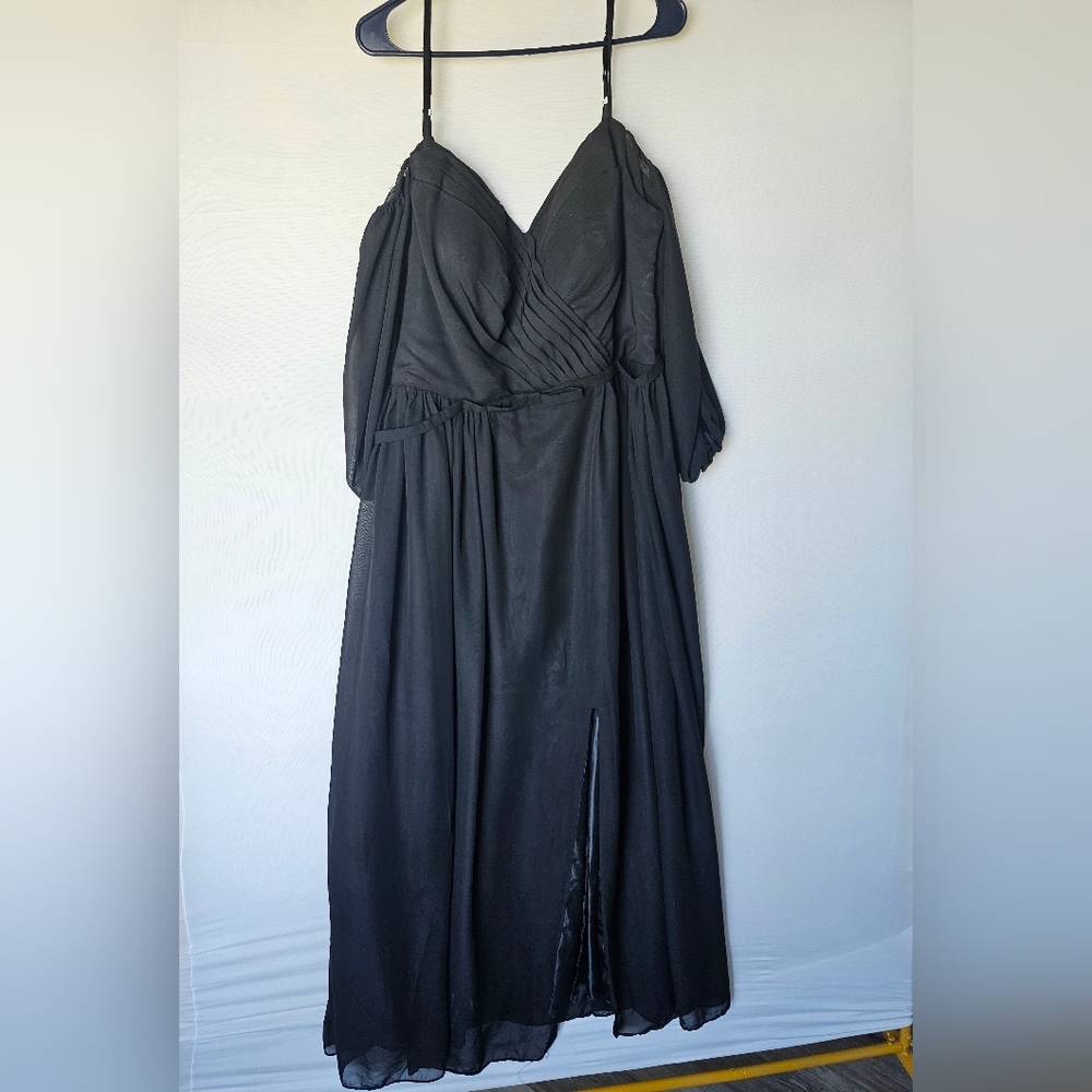 Black Puff-Sleeve Maxi Dress with Ruched Bodice